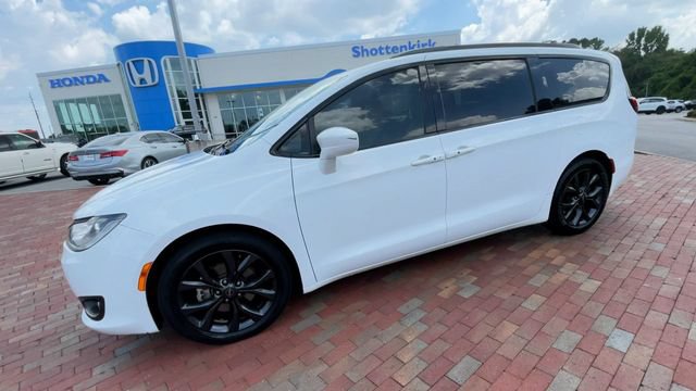 Used 2018 Chrysler Pacifica Touring Plus w/ S Appearance Package FWD image 6