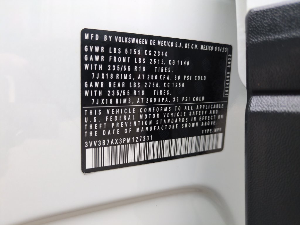 Used 2023 Volkswagen Tiguan SE FWD image 29