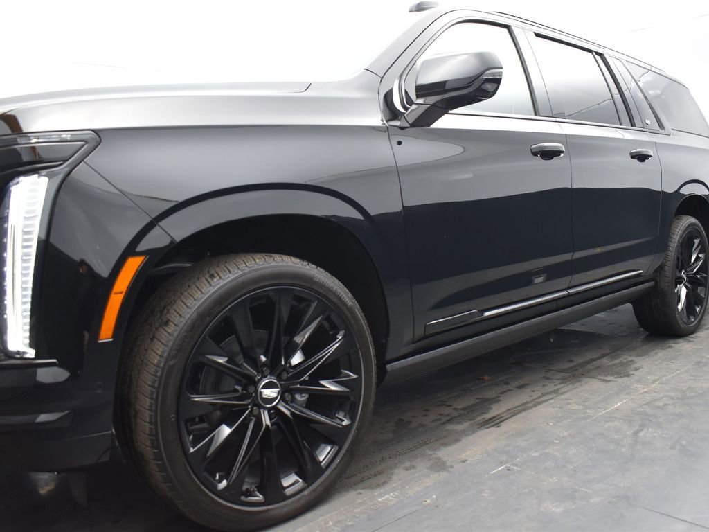 Certified 2026 Cadillac Escalade ESV Platinum Sport w/ LPO, ONYX Package image 41
