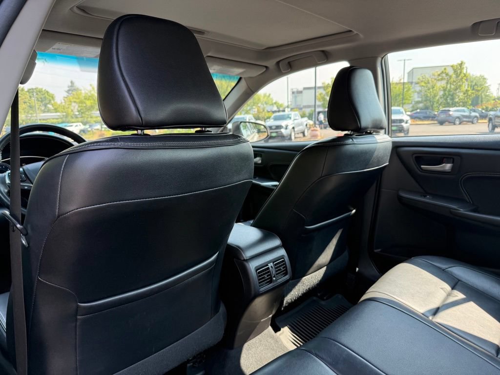 Used 2016 Toyota Camry XLE w/ Moonroof Package FWD image 17