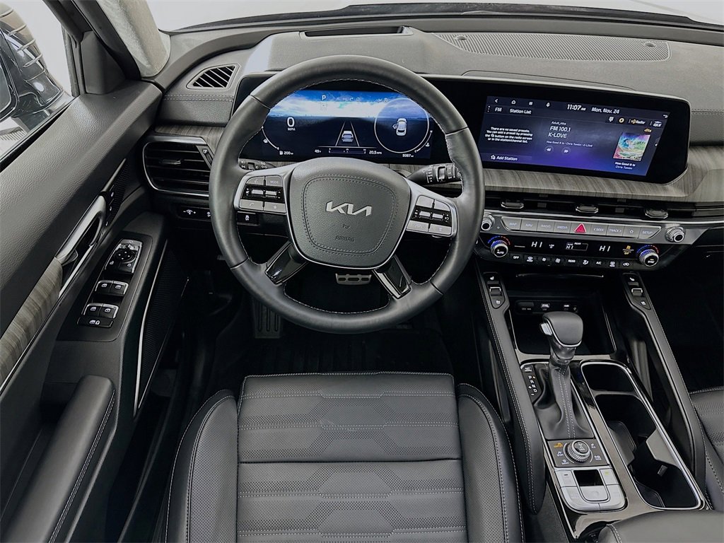 Used 2025 Kia Telluride SX Prestige image 27