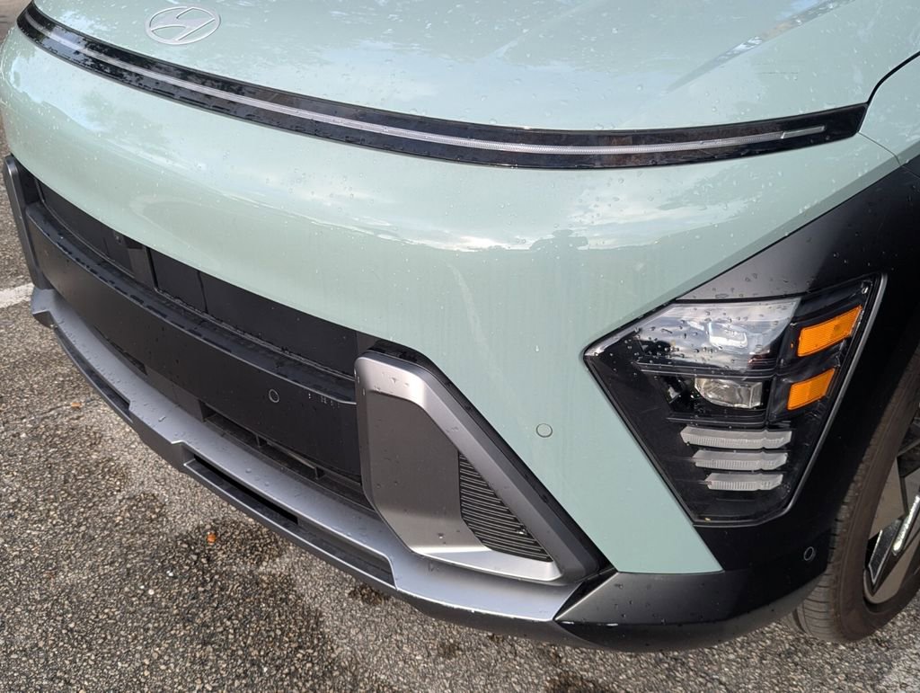 Used 2024 Hyundai Kona Limited FWD image 4