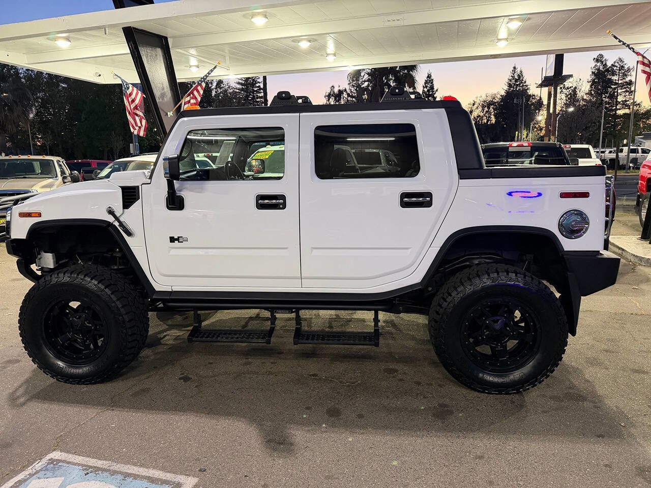 Used 2005 HUMMER H2 SUT w/ Preferred Equipment Group image 48