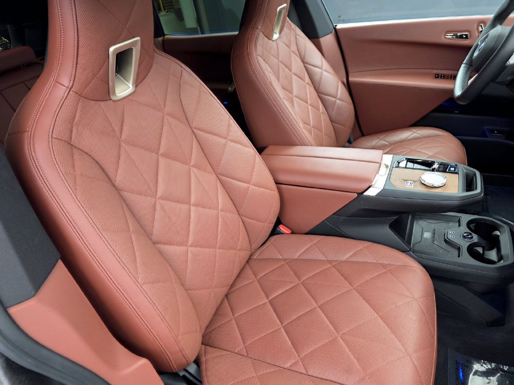 Certified 2024 BMW iX M60 AWD/4WD image 25