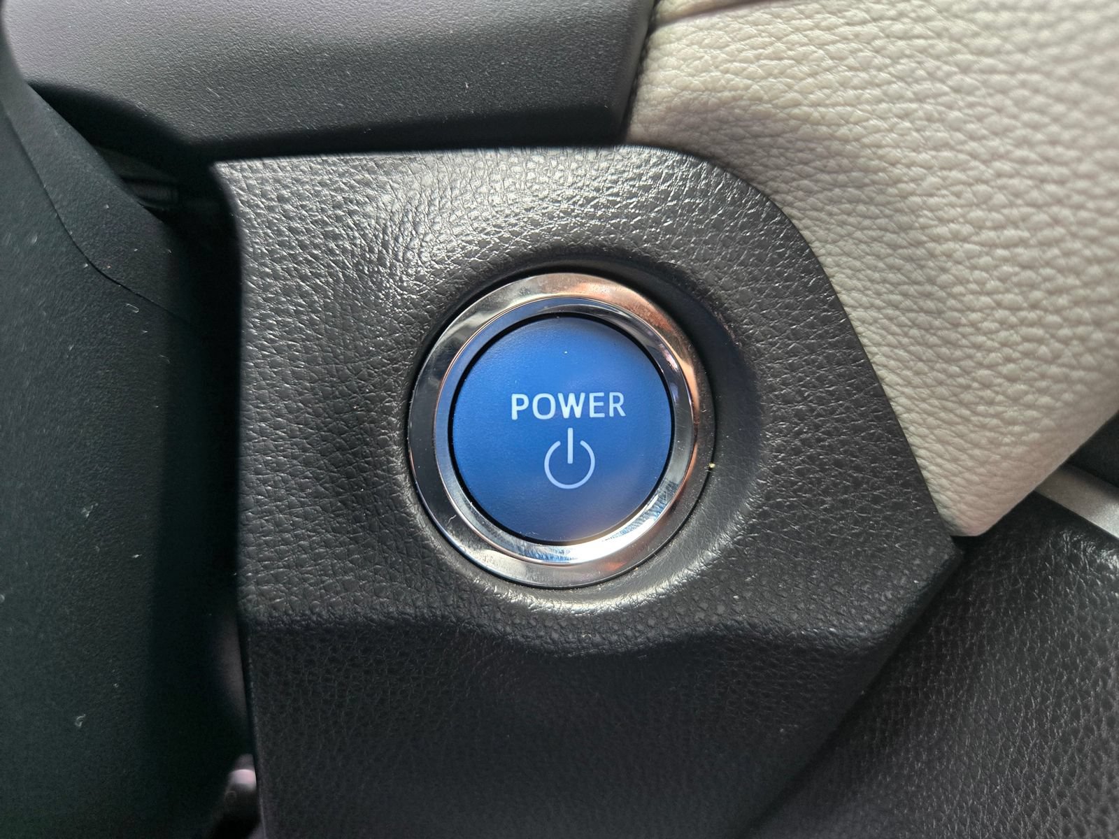 Used 2022 Toyota RAV4 XLE w/ Convenience Package AWD/4WD image 20