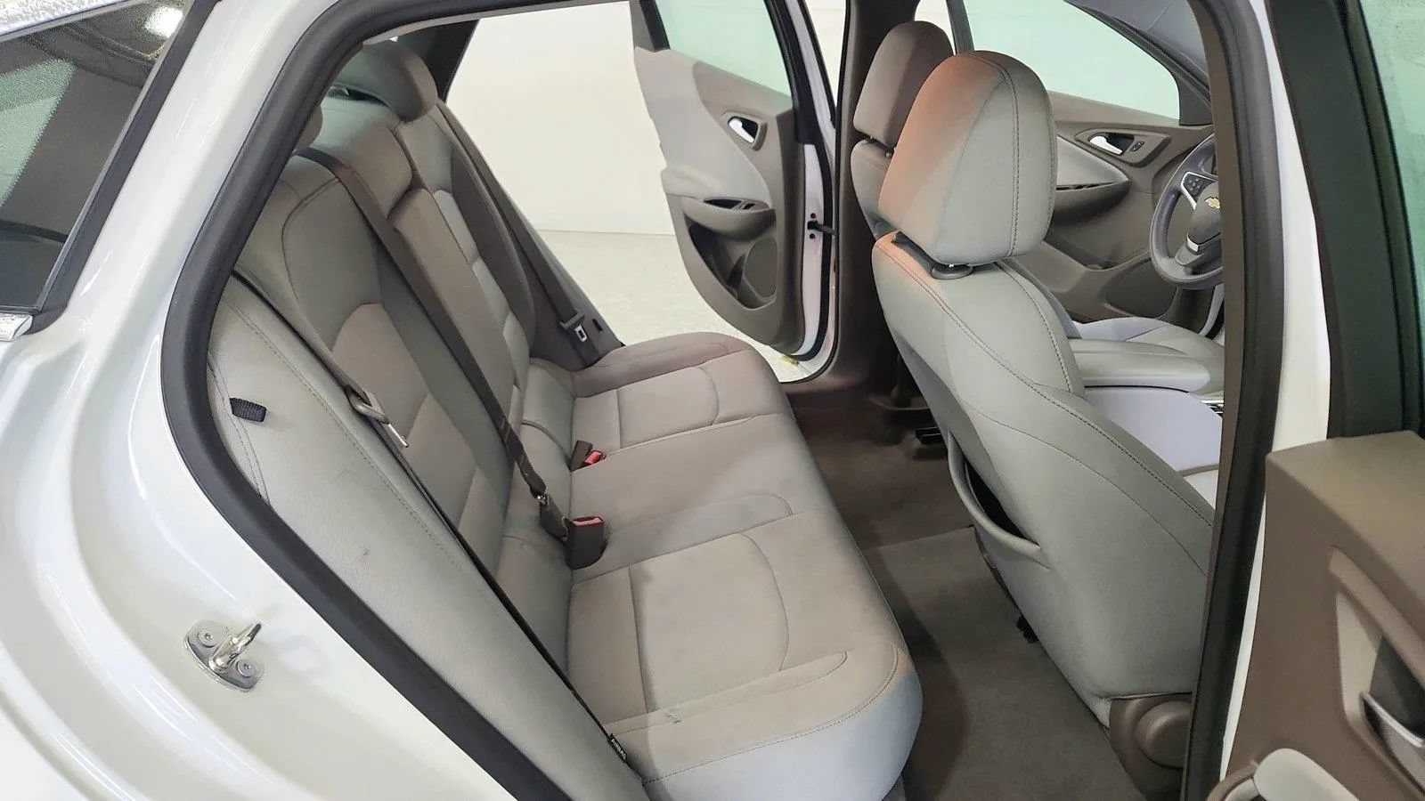 Used 2024 Chevrolet Malibu LT FWD image 27