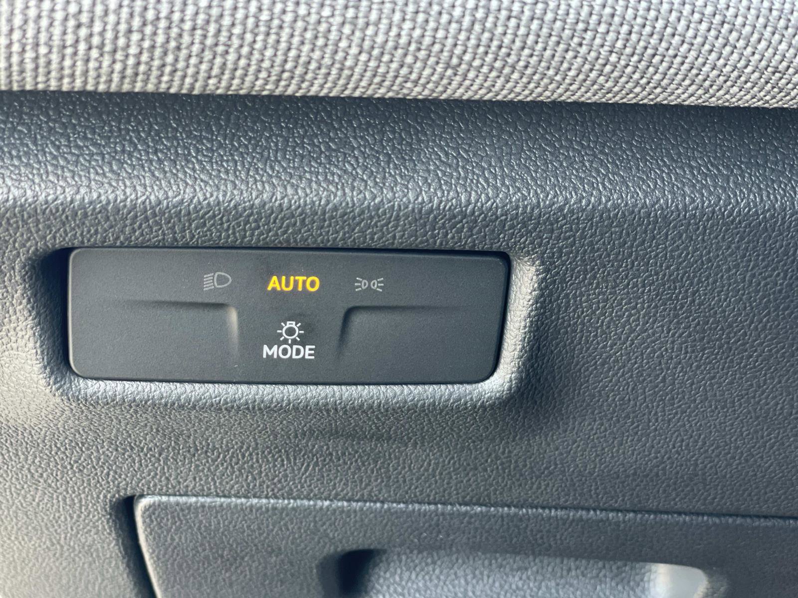 Certified 2025 Volkswagen Tiguan S FWD image 15