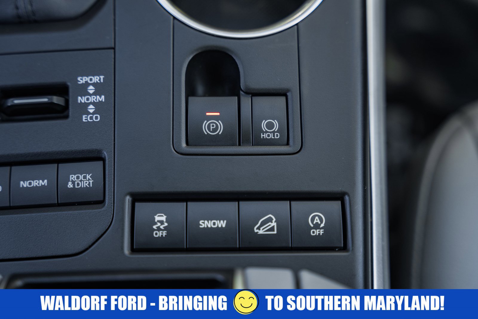 Used 2020 Toyota Highlander XLE image 27