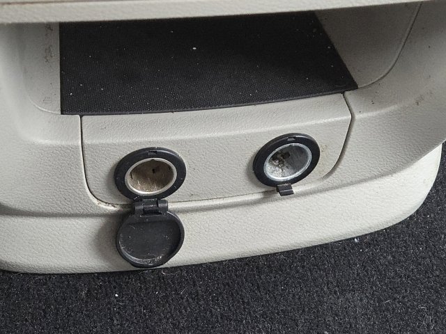 Used 2015 Chrysler Town & Country Touring w/ Driver Convenience Group image 20