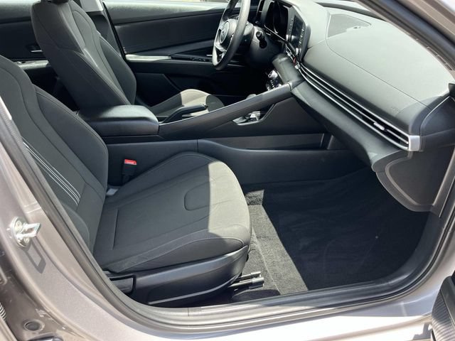Used 2023 Hyundai Elantra SEL FWD image 21