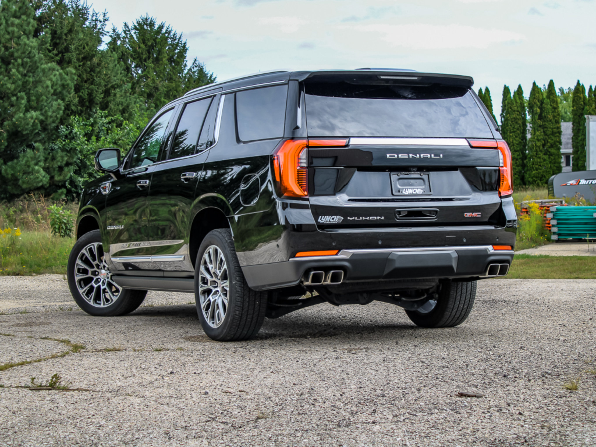 Used 2026 GMC Yukon Denali w/ Sun & Power Step Package AWD/4WD image 10