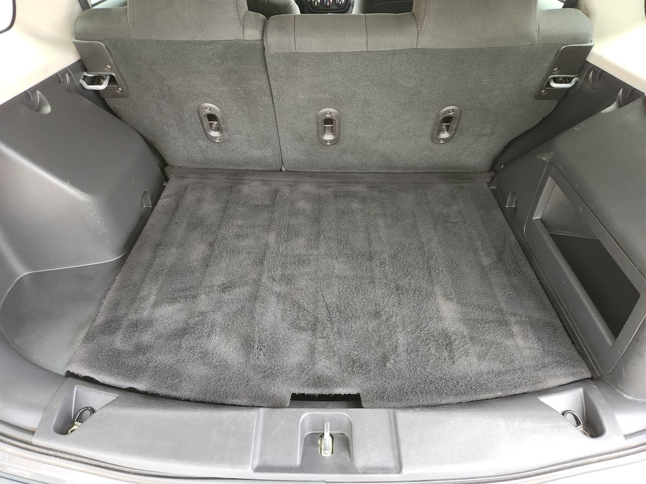 Used 2017 Jeep Patriot Latitude FWD image 28
