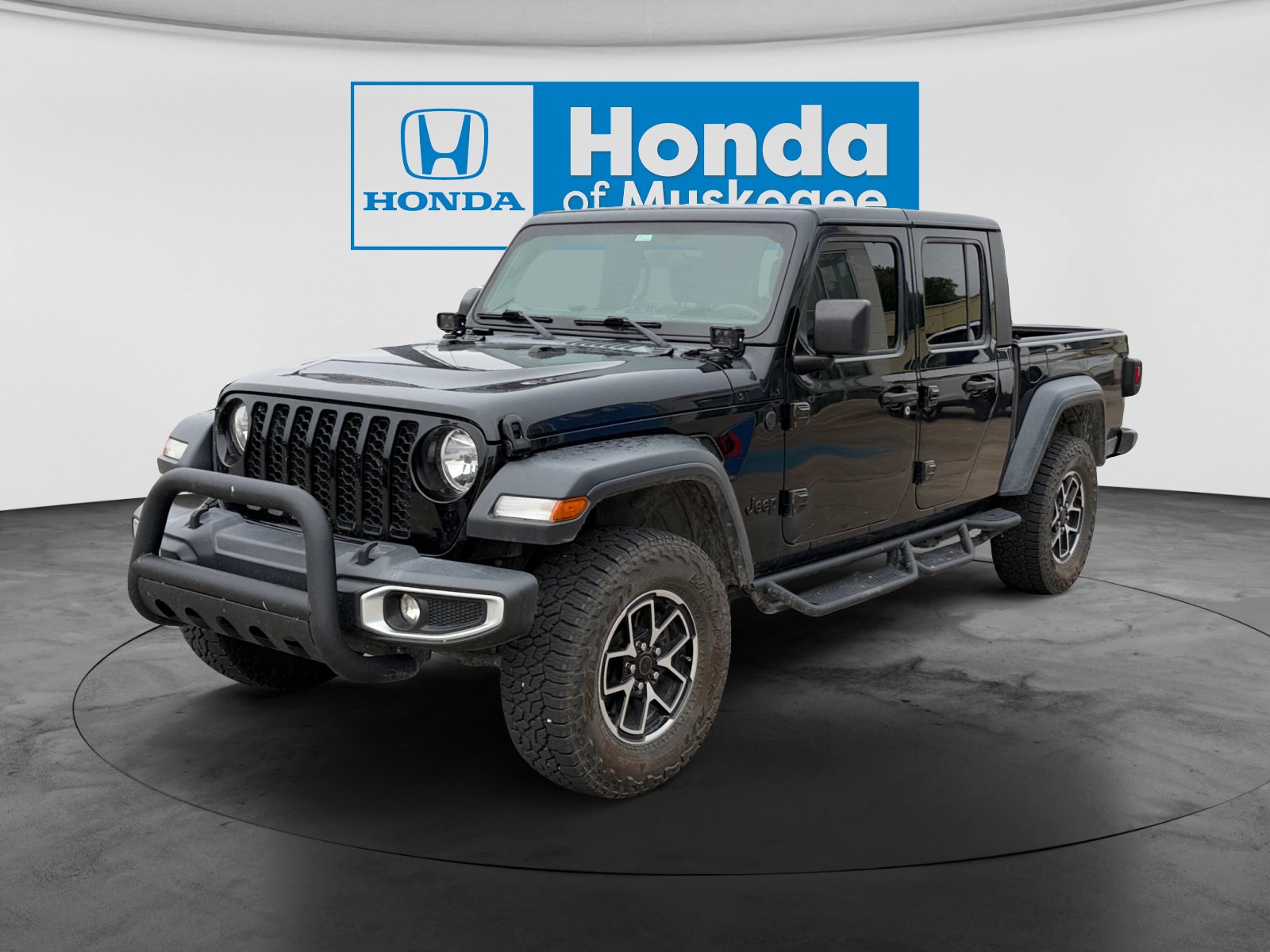 Used 2023 Jeep Gladiator Sport AWD/4WD image 1
