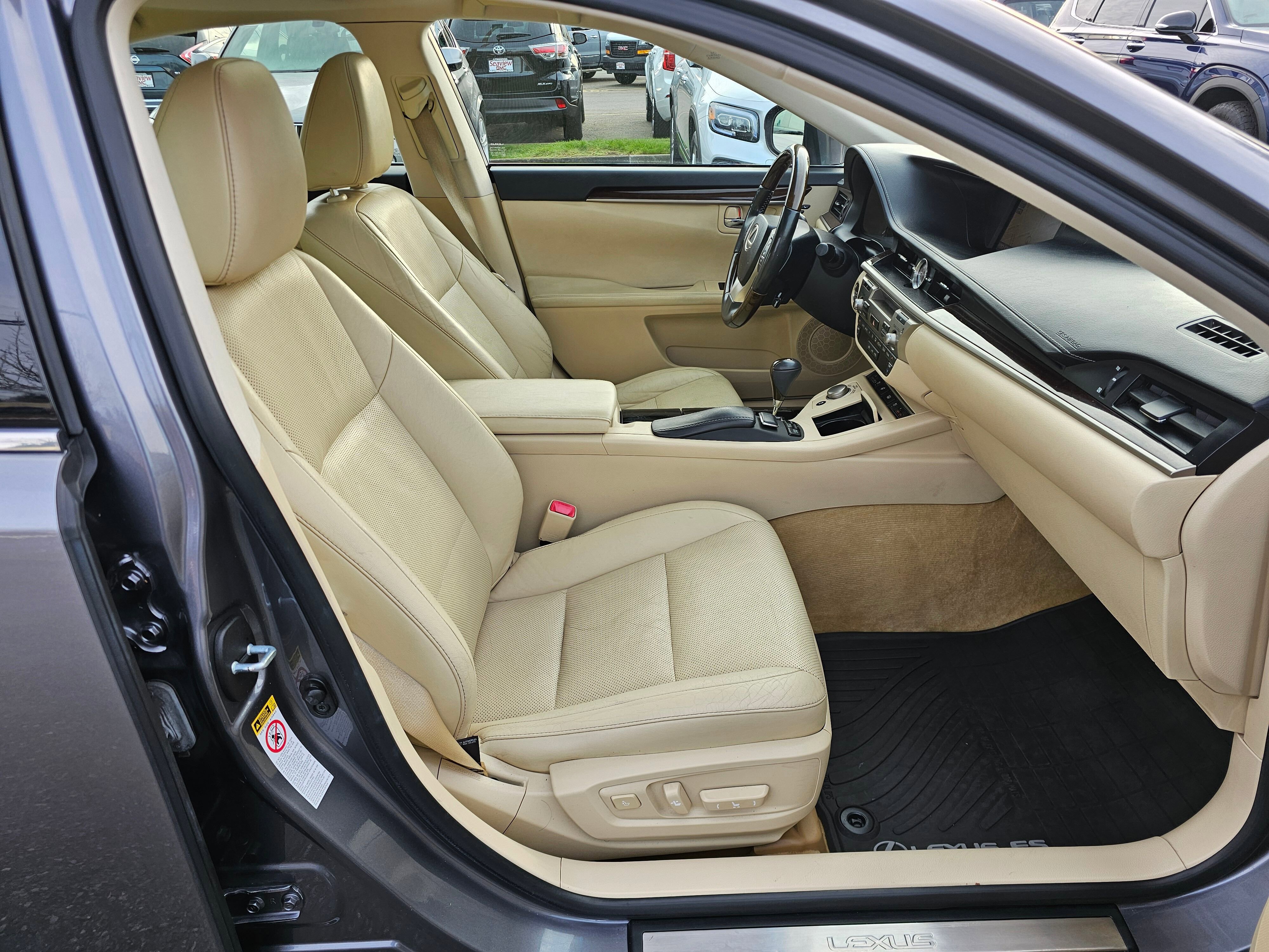 Used 2013 Lexus ES 350 4dr Sdn image 11