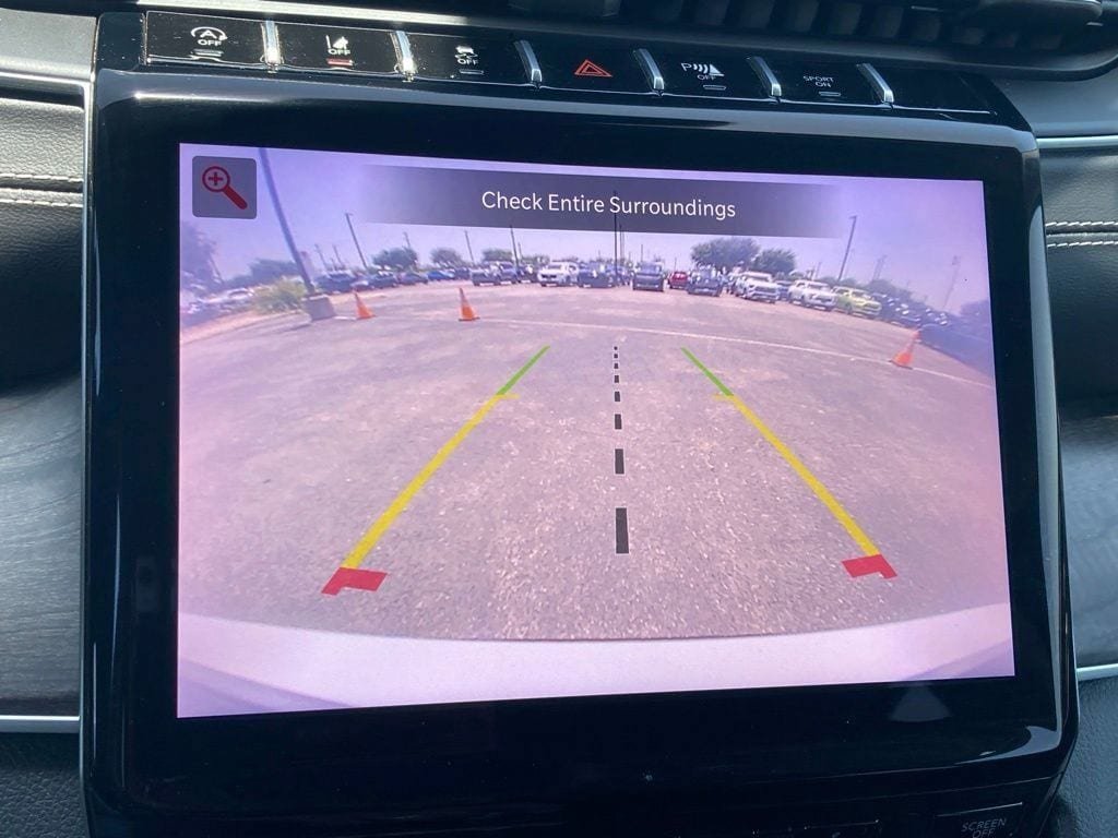Used 2024 Jeep Grand Cherokee L Limited RWD image 23