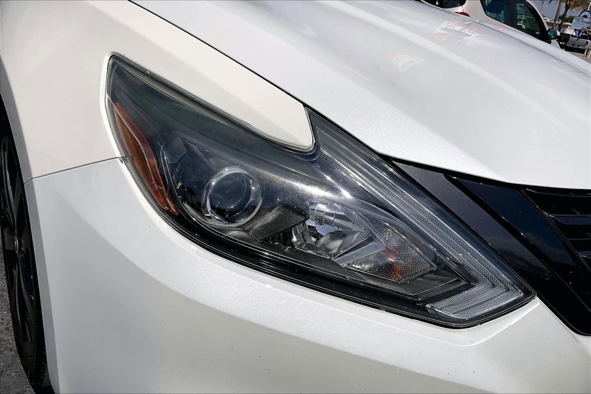 Used 2018 Nissan Altima 2.5 SR w/ SR Midnight Edition FWD image 29