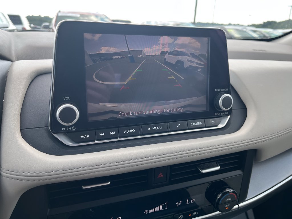 Used 2023 Nissan Rogue SV FWD image 18