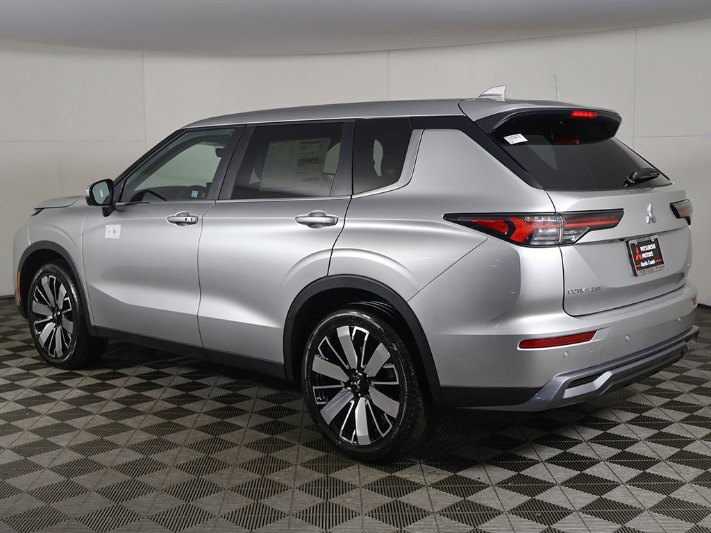 New 2026 Mitsubishi Outlander SE FWD image 11