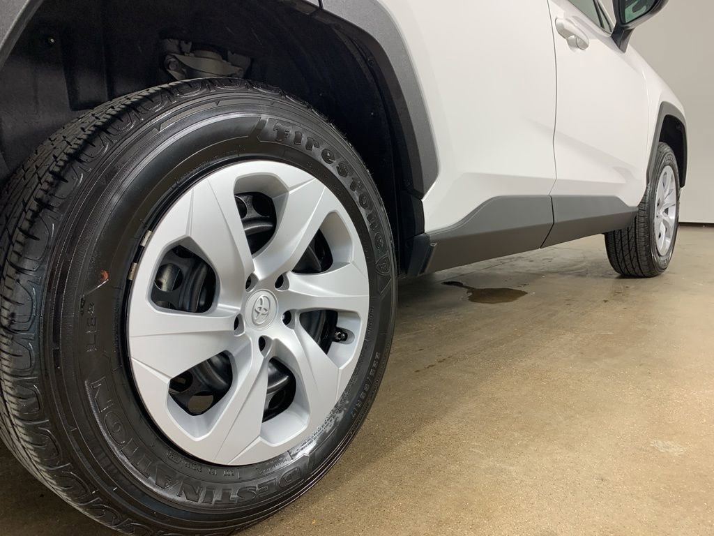 Used 2024 Toyota RAV4 LE AWD/4WD image 9