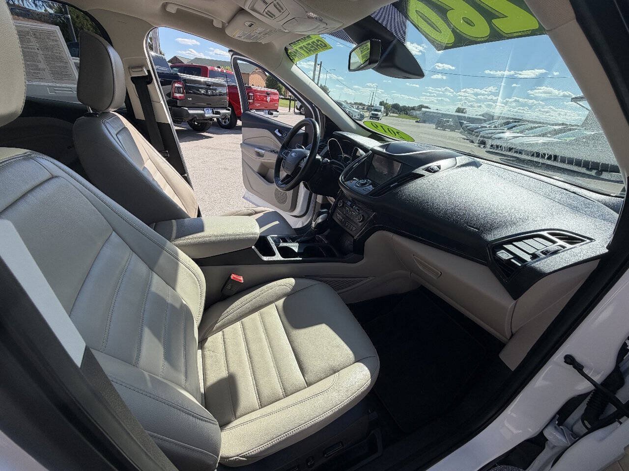 Used 2019 Ford Escape Titanium AWD/4WD image 13