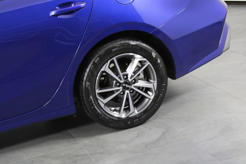 Used 2023 Kia Forte LXS w/ LXS Technology Package FWD image 14