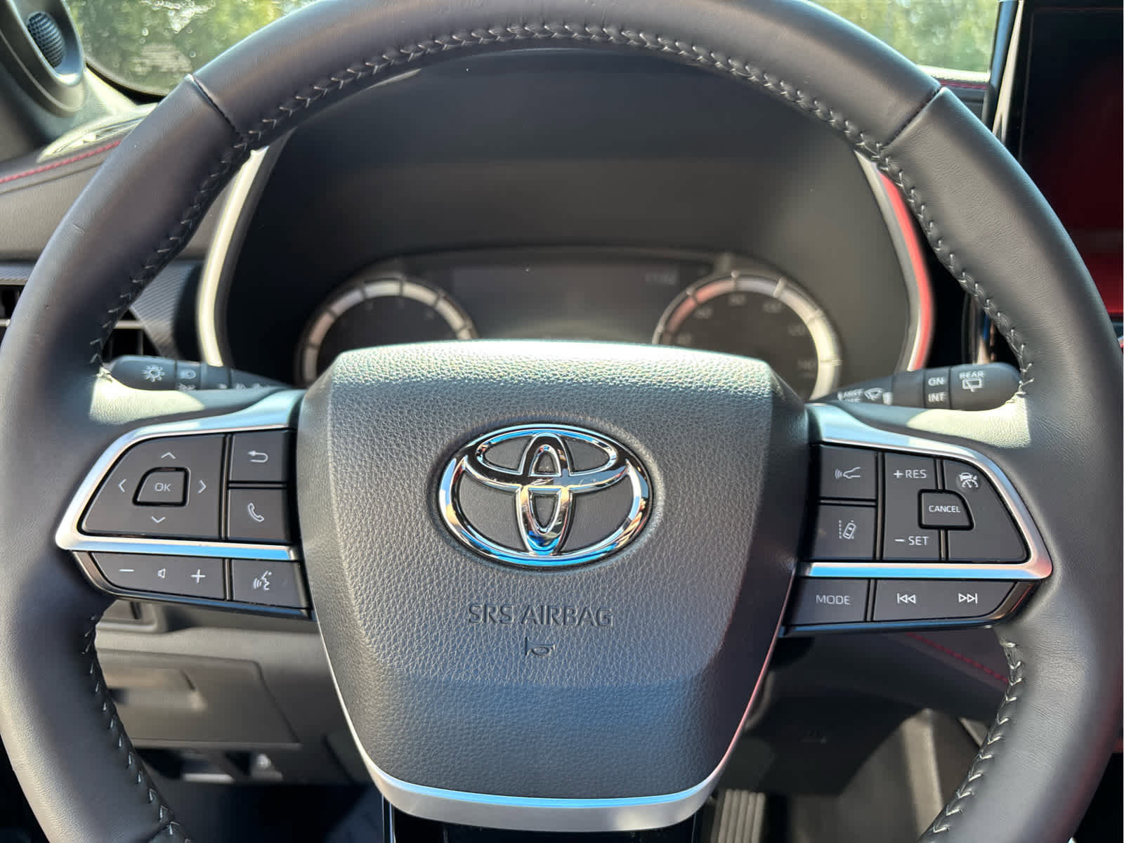 Used 2023 Toyota Highlander XSE AWD/4WD image 15