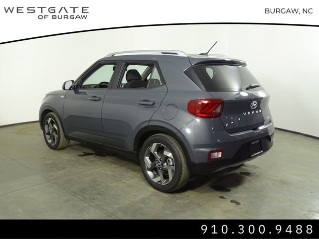 Used 2024 Hyundai Venue SEL image 3