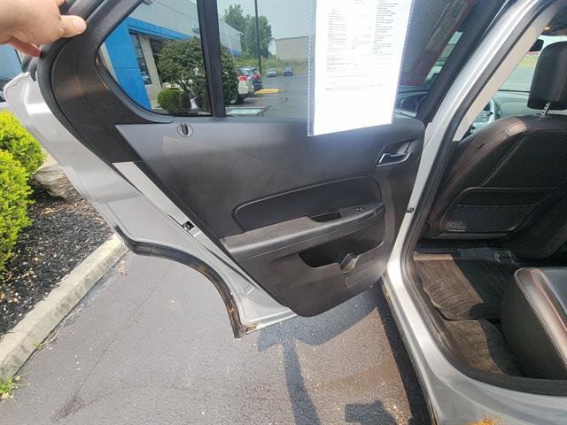 Used 2015 Chevrolet Equinox LT w/ Chrome Appearance Package FWD image 16