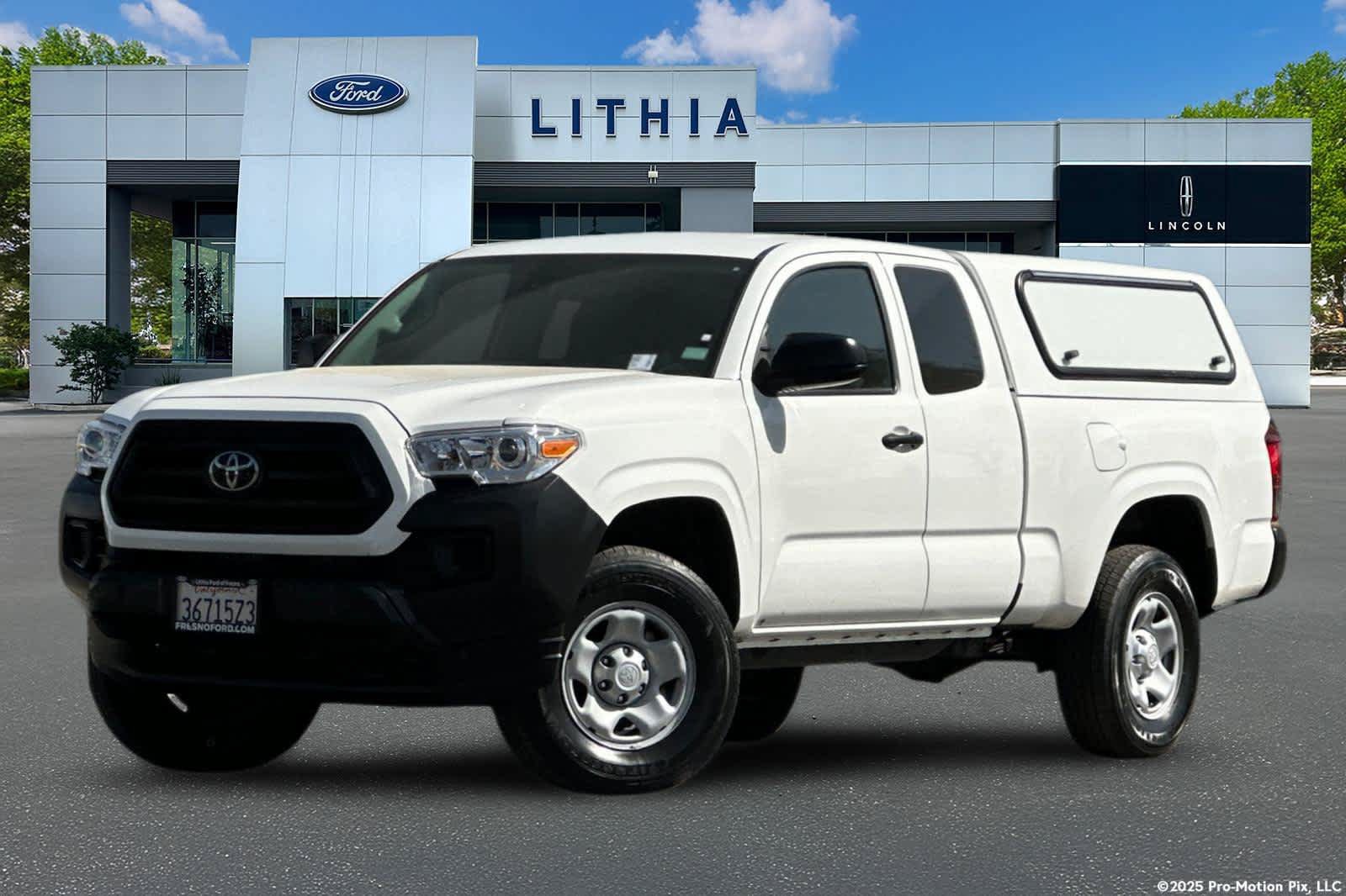 Used 2023 Toyota Tacoma SR RWD image 1