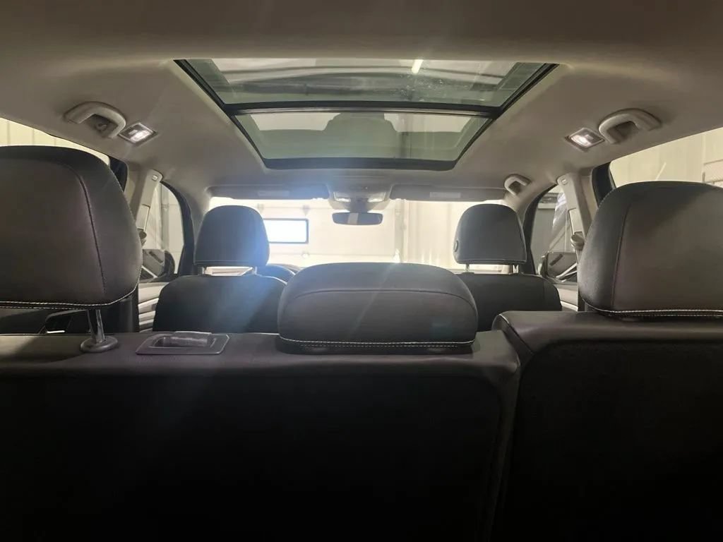 Used 2023 Volkswagen Atlas SEL Premium AWD/4WD image 5