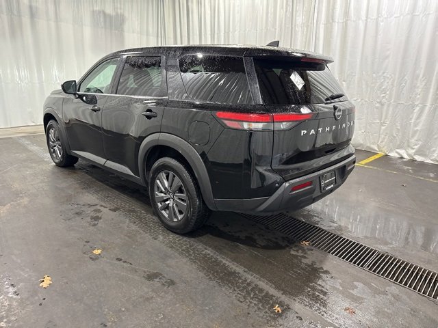 Certified 2024 Nissan Pathfinder S image 5