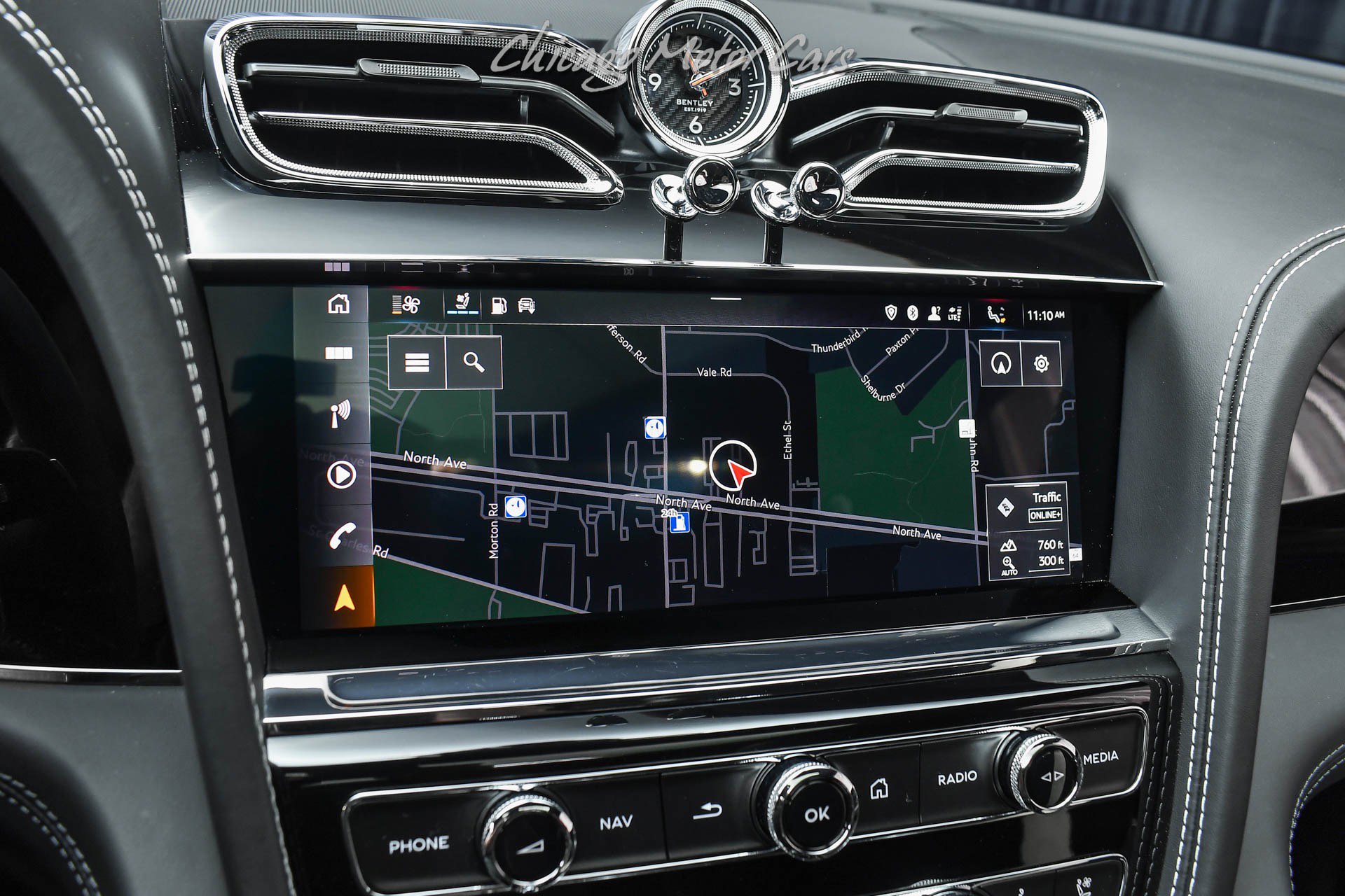 Used 2023 Bentley Bentayga Plug-In Hybrid image 14