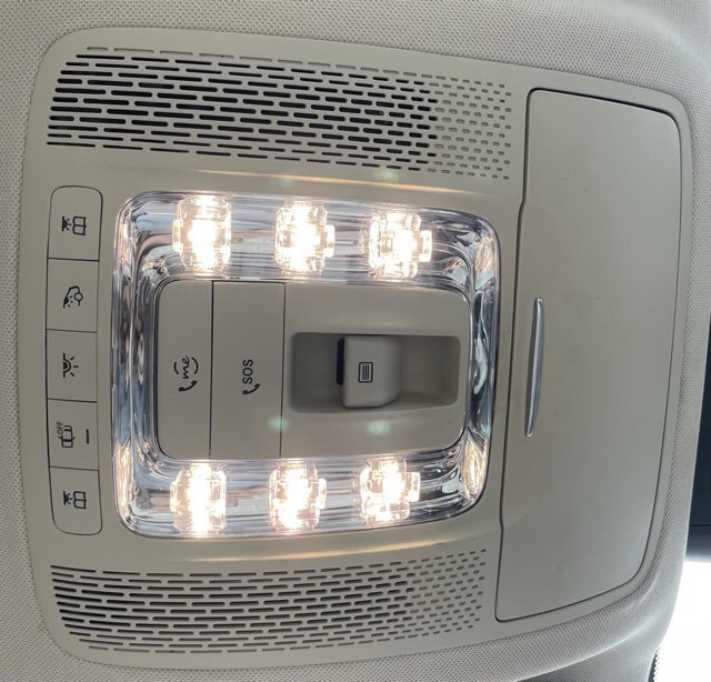 Used 2021 Mercedes-Benz GLE 350 w/ AMG Line Exterior image 23