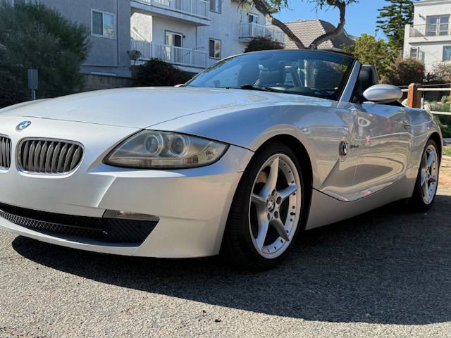 Used 2006 BMW Z4 3.0si image 14