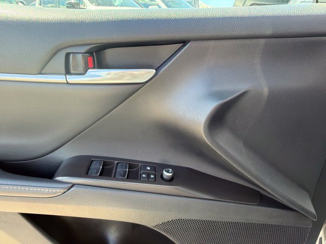 Used 2023 Toyota Camry XSE FWD image 16