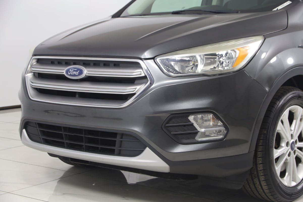 Used 2017 Ford Escape SE AWD/4WD image 37