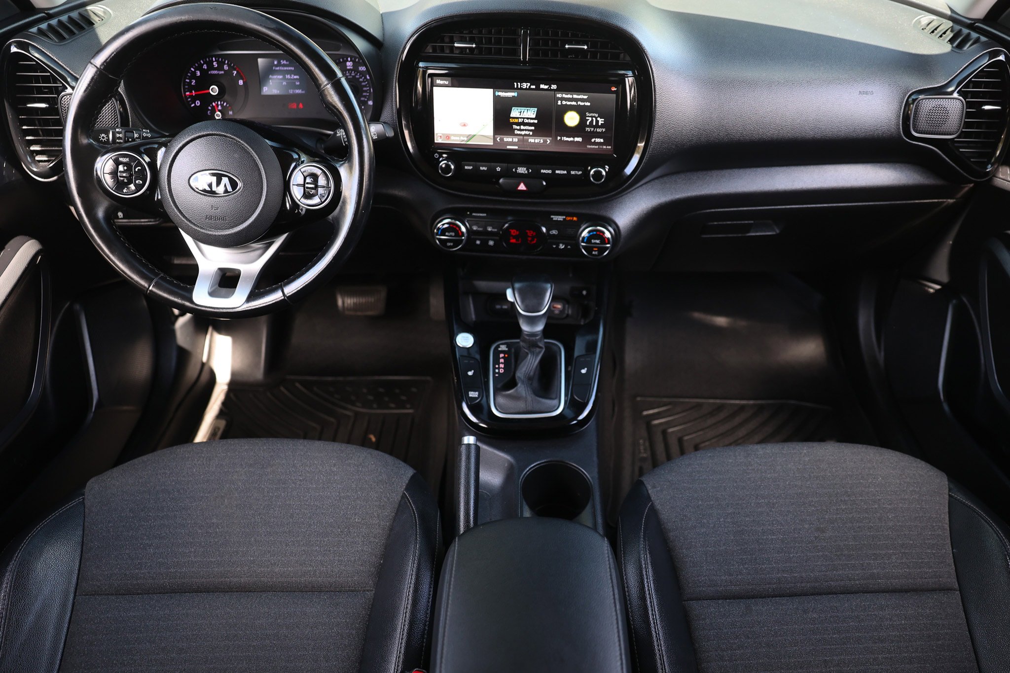 Used 2020 Kia Soul EX image 2