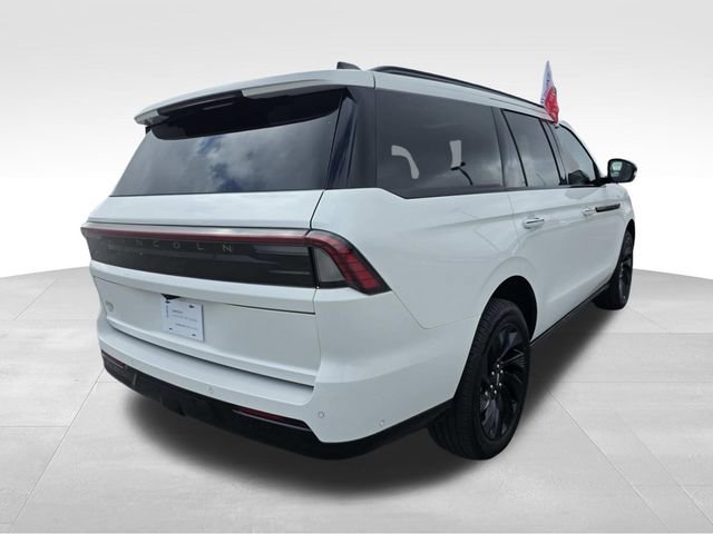 Certified 2025 Lincoln Navigator Reserve w/ Jet Appearance Package image 3