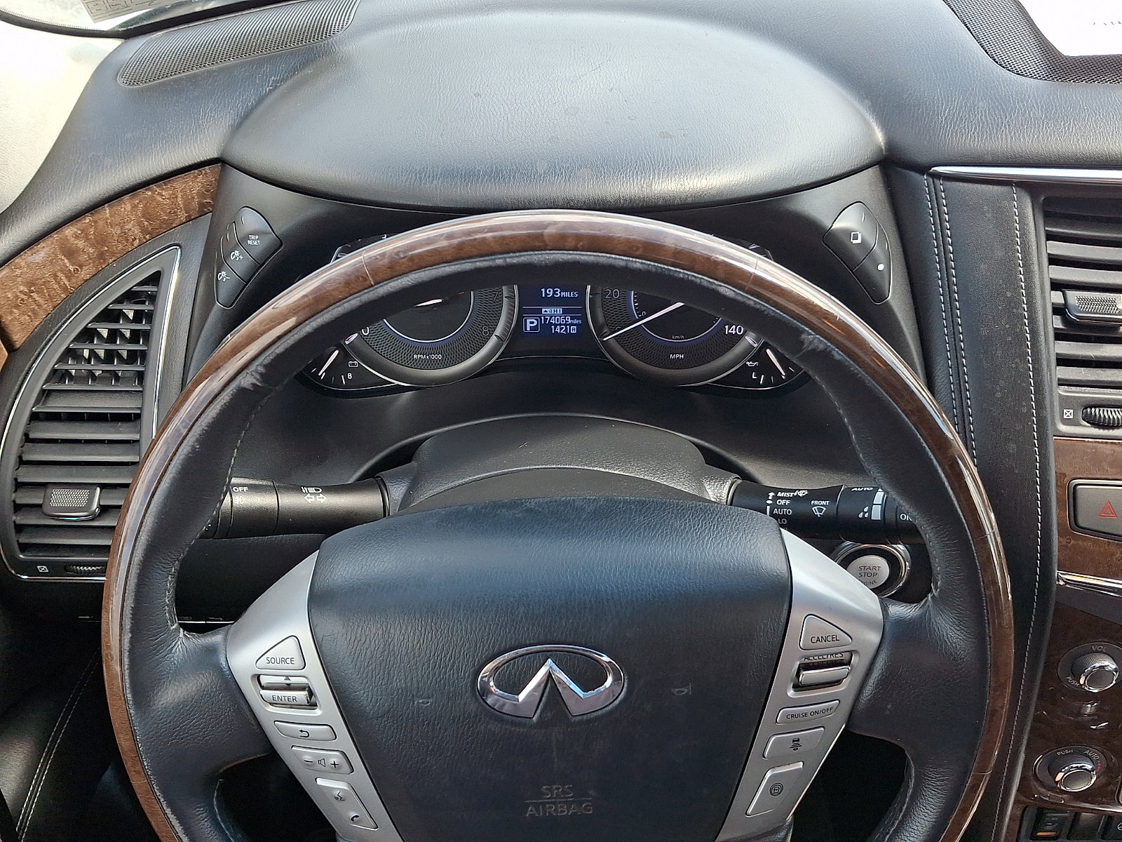 Used 2017 INFINITI QX80 4WD w/ Driver Assistance Package image 20