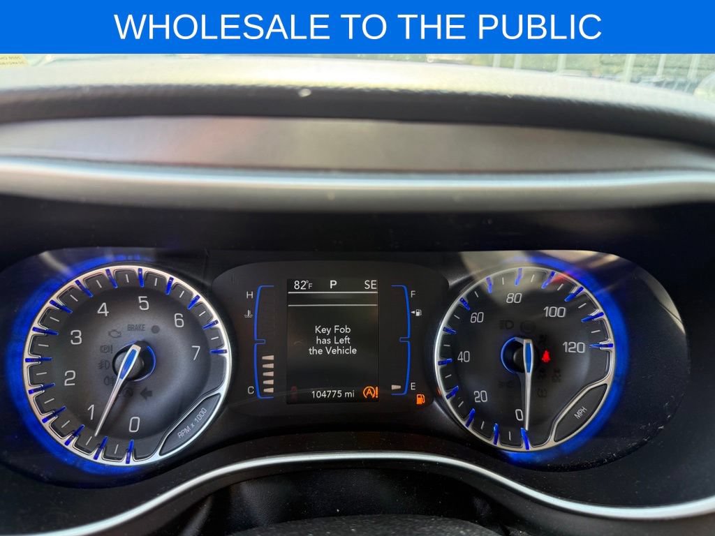 Used 2020 Chrysler Pacifica Touring-L FWD image 17