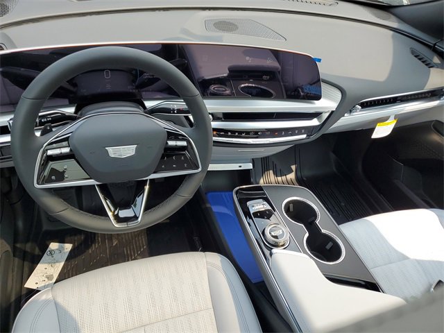New 2025 Cadillac Lyriq Sport image 9