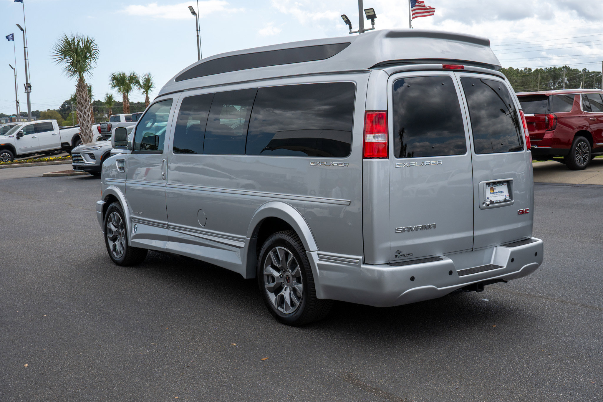 New 2026 GMC Savana 2500 w/ Driver Convenience Package image 5