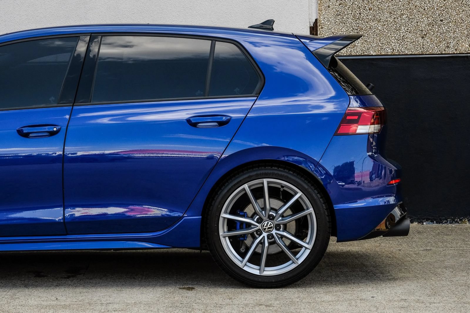 Used 2024 Volkswagen Golf R AWD/4WD image 13