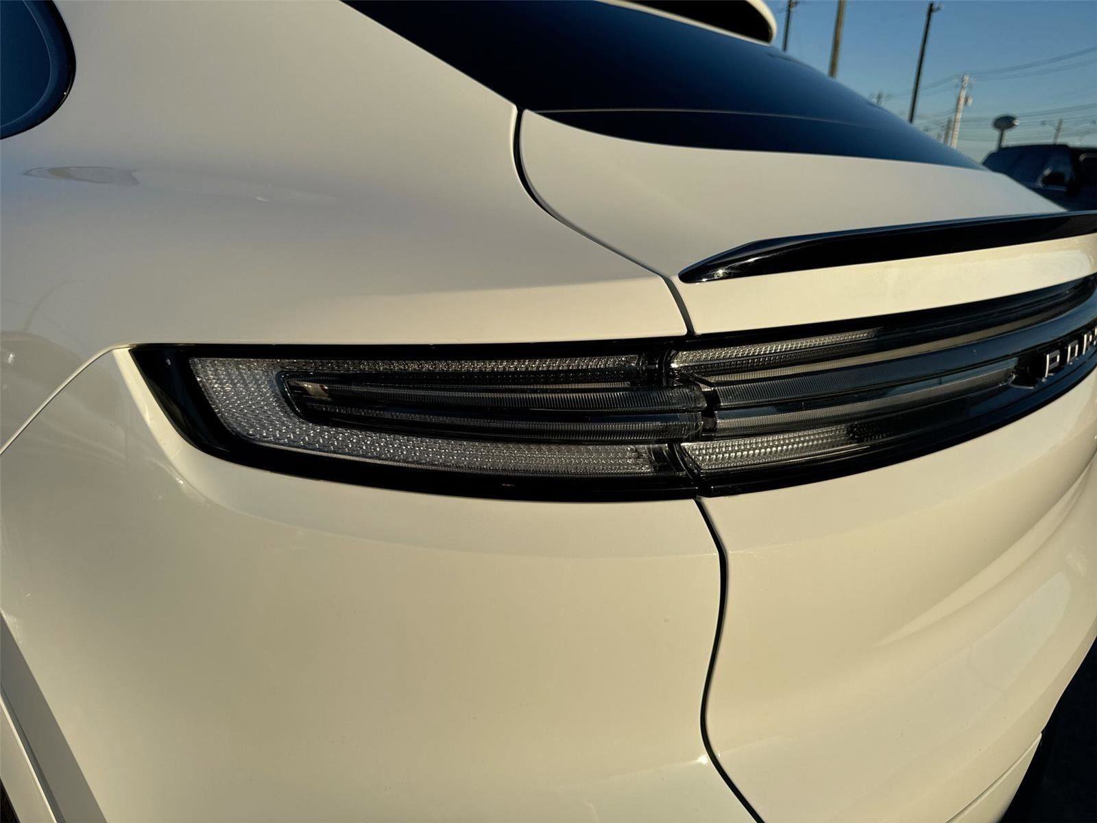 Used 2024 Porsche Cayenne Coupe image 34