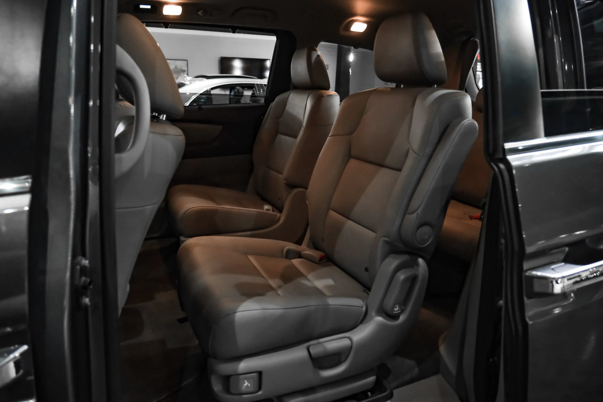 Used 2017 Honda Odyssey EX-L image 36