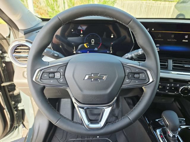New 2026 Chevrolet Trax LT w/ Driver Confidence Package FWD image 18