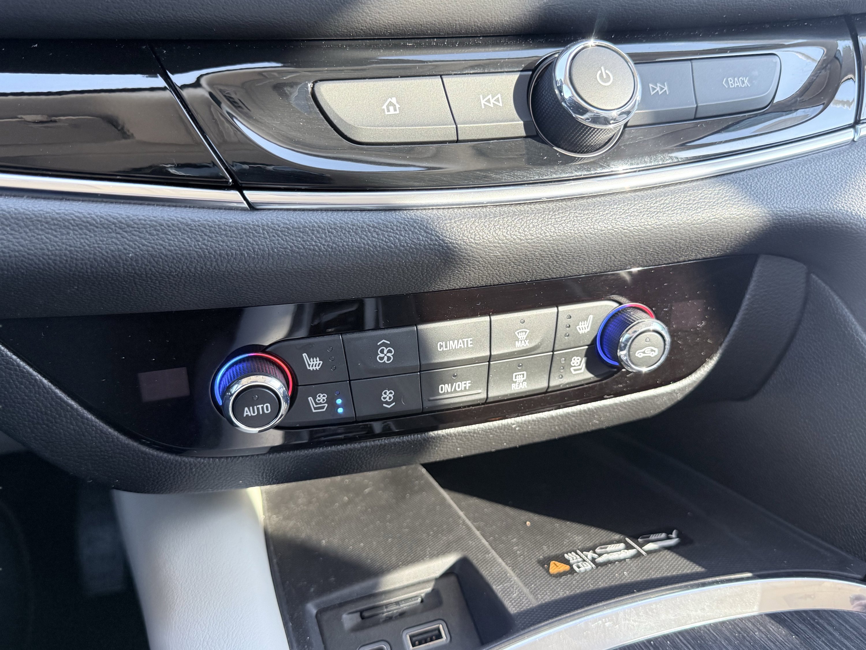 Used 2024 Buick Enclave Avenir w/ LPO, Hit The Road Package image 84