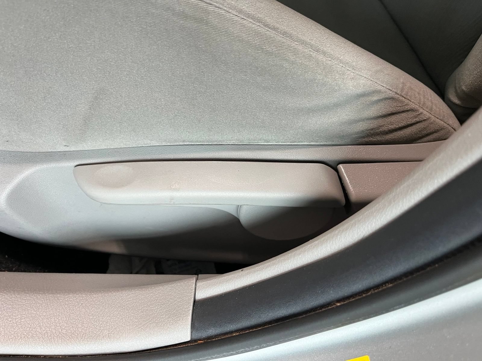 Used 2012 Toyota Corolla LE FWD image 12
