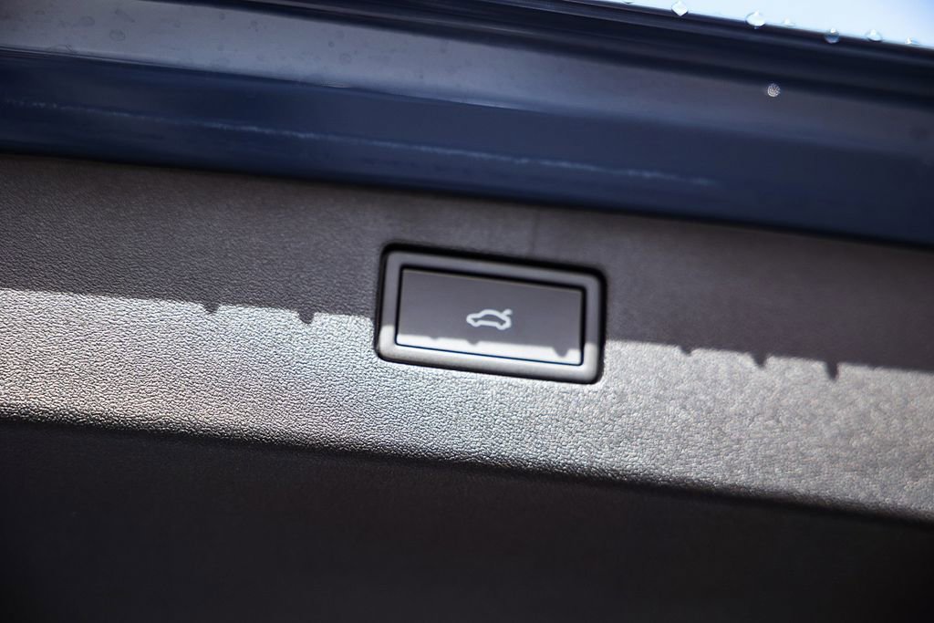 New 2026 Volkswagen Tiguan SE R-Line image 20