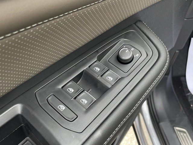 New 2025 Volkswagen Atlas SEL image 18